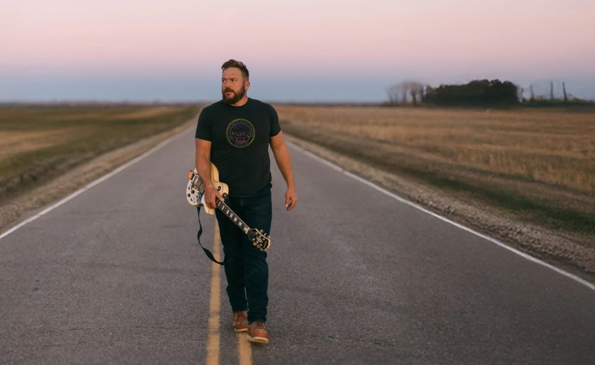ミュージシャン M About — LOGAN MIZE